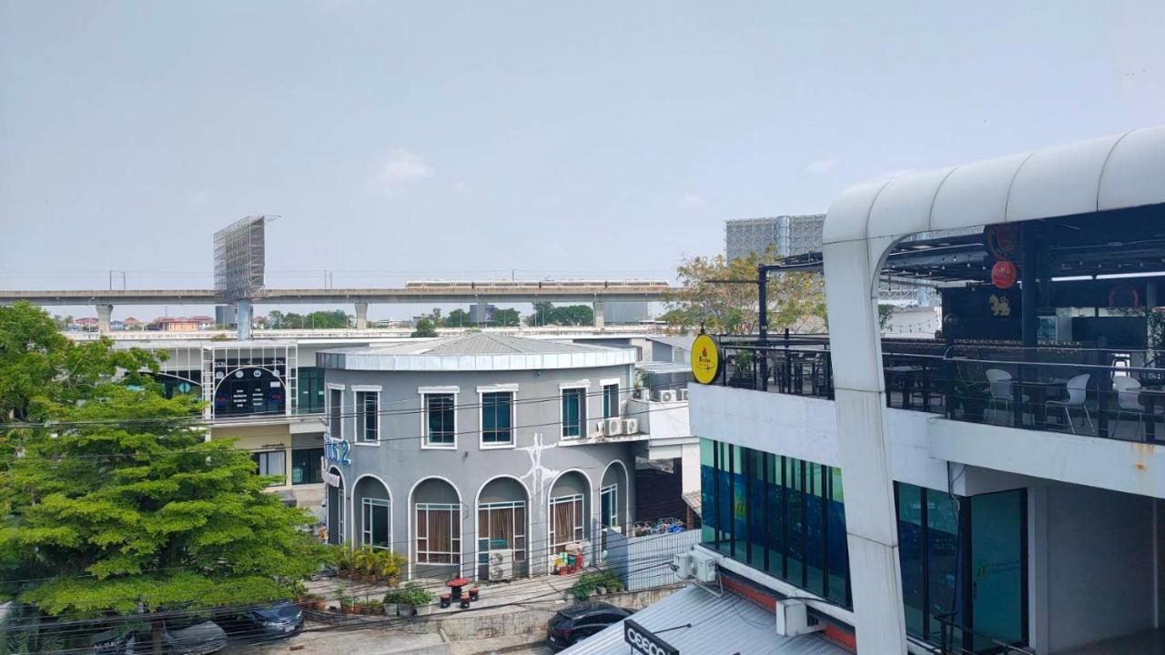 View Dee Bkk Airport Residence Banguecoque Exterior foto